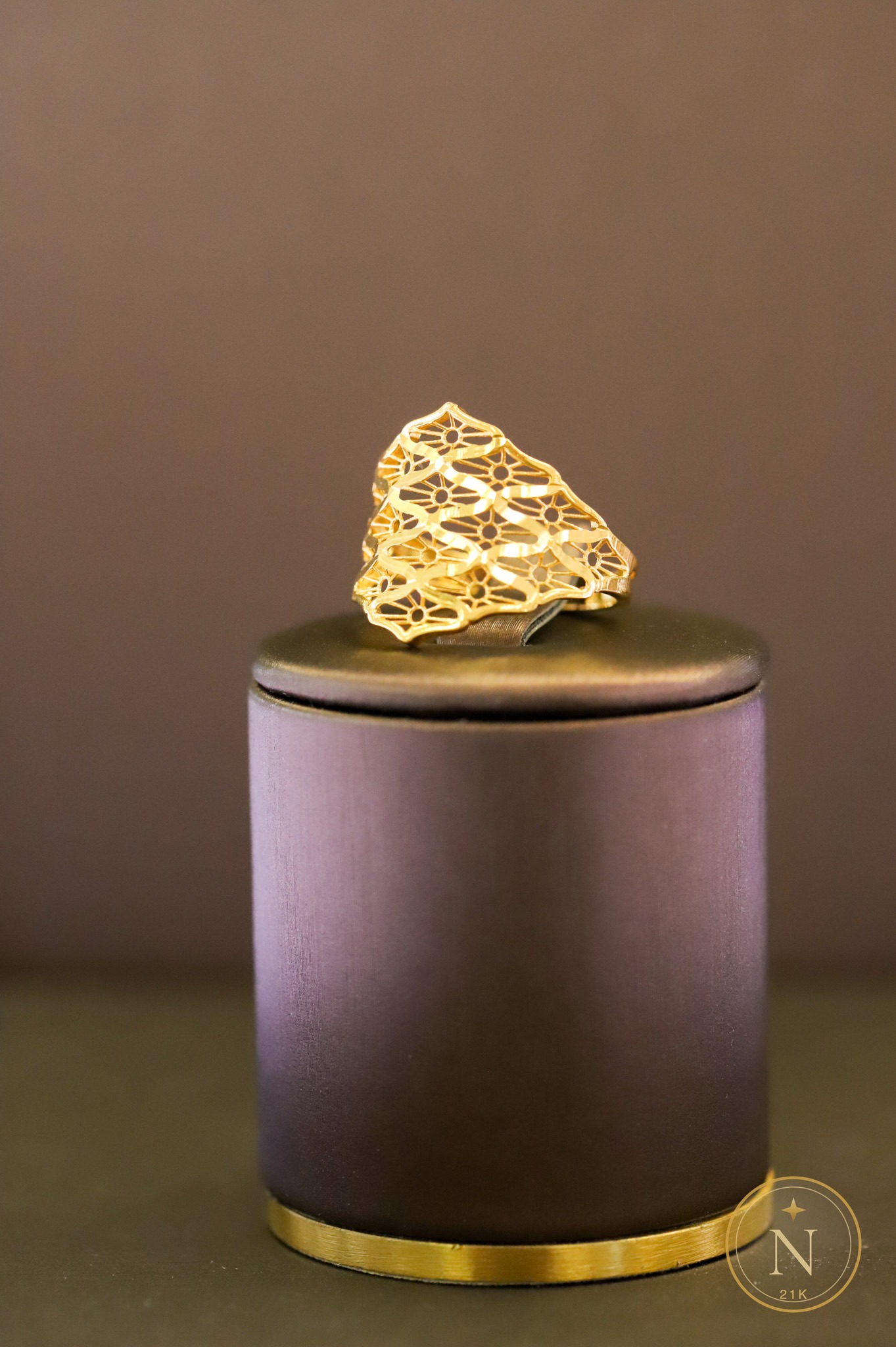 Handcrafted filigree gold ring by Noor Gold
